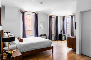 Canal View, DTWN Bangor, Steps to great Restaurants, Room # 210